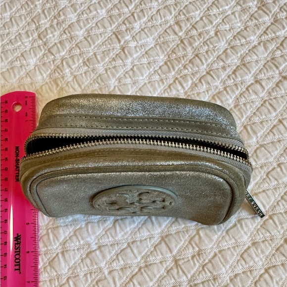 Tory Burch - cosmetic case - silver brushed suede - Picture 5 of 11